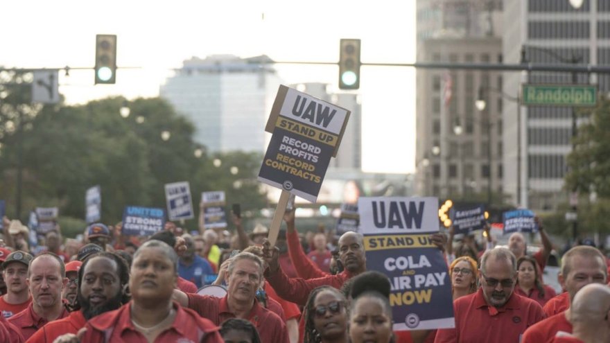 Grève dans l'automobile aux Etats-Unis : « la CGT a beaucoup à apprendre de la lutte de l'UAW »