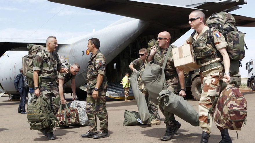 Les troupes françaises commencent à fuir le Niger : achevons la Françafrique ! 